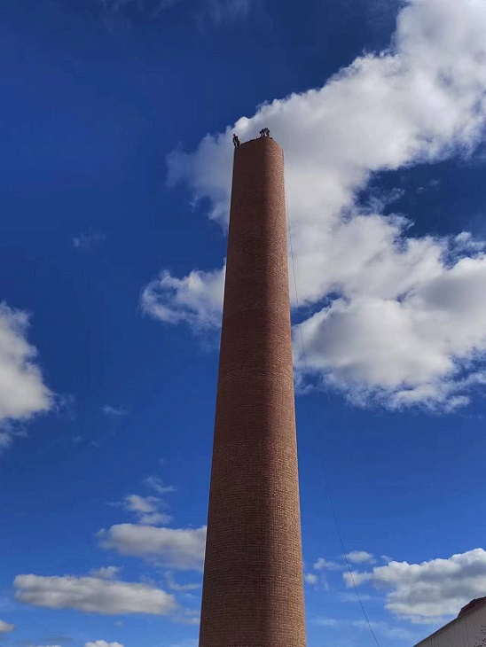 煙囪拆除公司的技術(shù)創(chuàng)新:如何提升拆除安全與效率