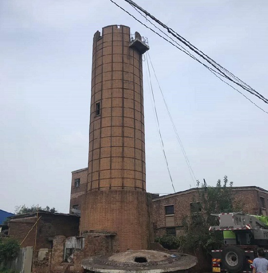 煙囪拆除公司:專業(yè)團(tuán)隊(duì),技術(shù)精湛,經(jīng)驗(yàn)豐富