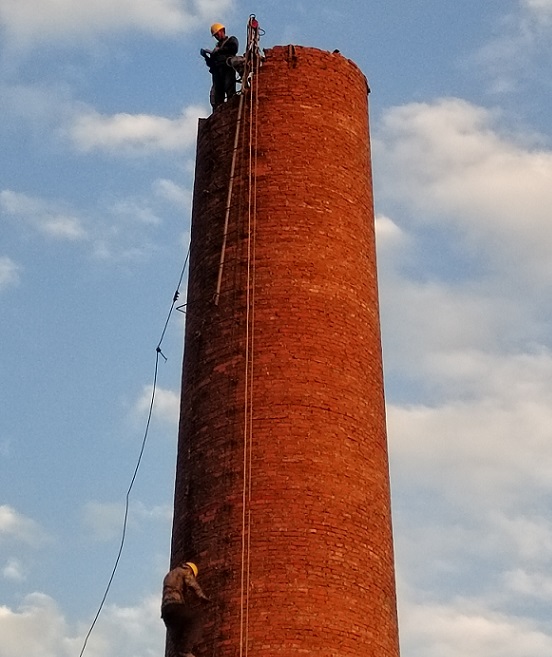 拆除廢棄煙囪:專業(yè)技藝融合安全與環(huán)保